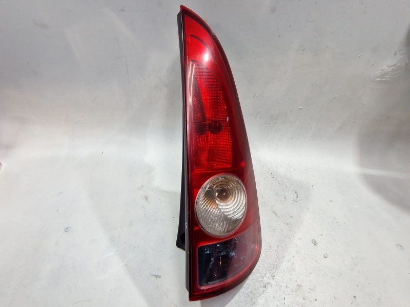 Recambio de piloto trasero derecho para renault espace iv (jk0)(2002) 2.2 dci (jk07) referencia OEM IAM 8200027152  