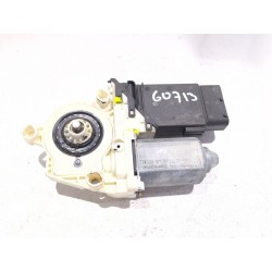MOTOR ELEVALUNAS DELANTERO DERECHO 05076420 