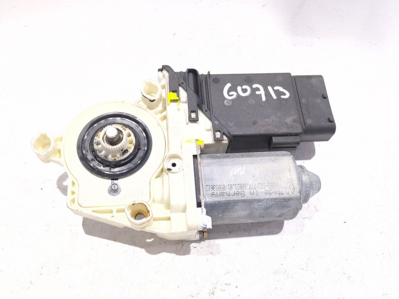 Recambio de motor elevalunas delantero derecho para seat toledo ii (1m2) 1.9 tdi referencia OEM IAM 05076420  