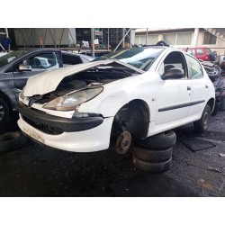 PEUGEOT 206 (1998)