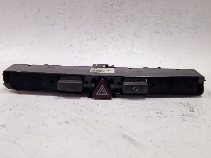 Recambio de boton emergencia para opel astra h berlina (2004) 1.7 cdti referencia OEM IAM Pj  