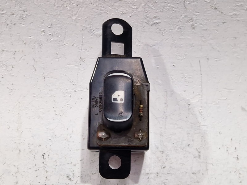 Recambio de mando elevalunas delantero derecho para hyundai lantra ii (j-2) 1.6 i referencia OEM IAM 9358029000  