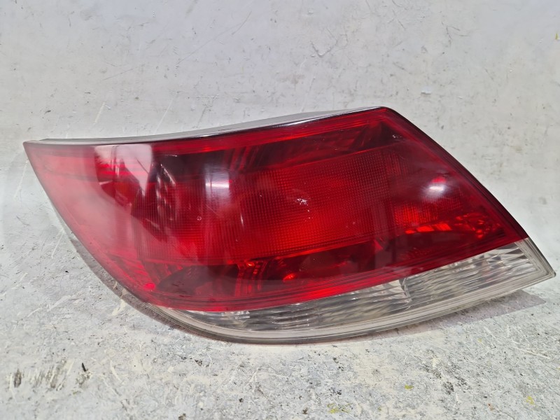 Recambio de piloto trasero izquierdo para opel astra h twintop (a04) 1.9 cdti (l67) referencia OEM IAM 13273301  