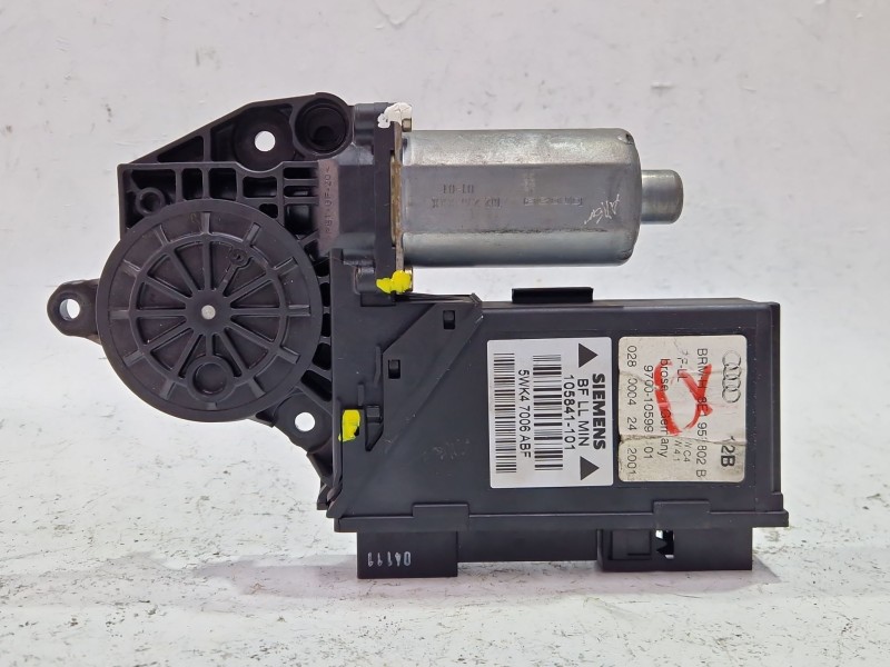 Recambio de motor elevalunas delantero derecho para audi a4 b6 (8e2) 1.9 tdi referencia OEM IAM 105841101  