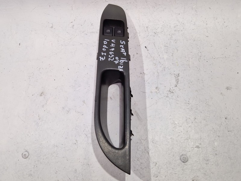 Recambio de mando elevalunas delantero izquierdo para seat ibiza iii (6l1) 1.9 tdi referencia OEM IAM 6L1867171F  