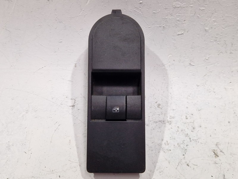 Recambio de mando elevalunas delantero derecho para opel astra h berlina (2004) 1.7 cdti referencia OEM IAM 13197132  