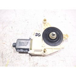 MOTOR ELEVALUNAS DELANTERO DERECHO A2469065200 