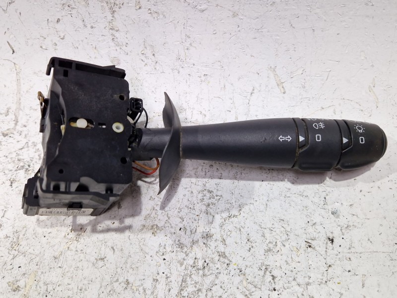 Recambio de mando luces para nissan primastar furgoneta (x83) 2.0 dci 90 referencia OEM IAM 7701059356  