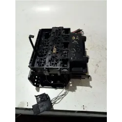 Recambio de caja fusibles/rele para ford fiesta (cbk)(2002) referencia OEM IAM 89FG14A073AA  
