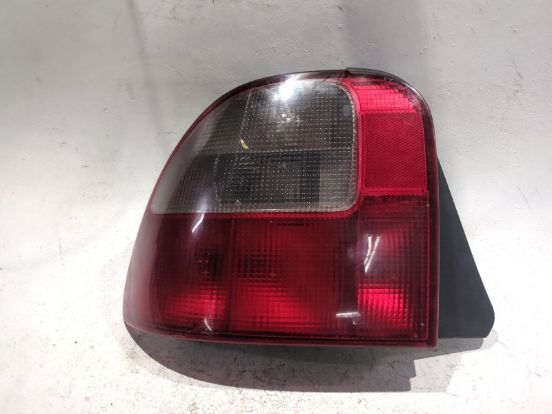 Recambio de piloto trasero izquierdo para rover 45 i sedán (rt) 2.0 idt referencia OEM IAM S102R02F00  