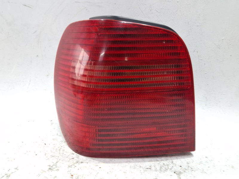 Recambio de piloto trasero izquierdo para volkswagen polo (6n2) 1.4 referencia OEM IAM 6N0945095H  