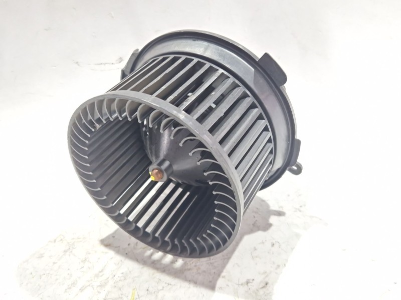 Recambio de motor calefaccion para peugeot 307 (3a/c) 2.0 hdi 135 referencia OEM IAM B6830  