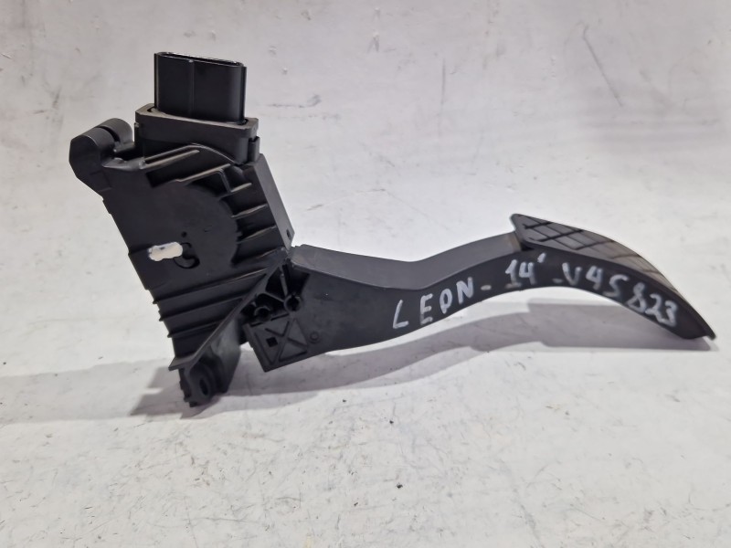 Recambio de pedal acelerador para seat leon st 1.6 tdi 105 cv referencia OEM IAM 5Q1721503H  