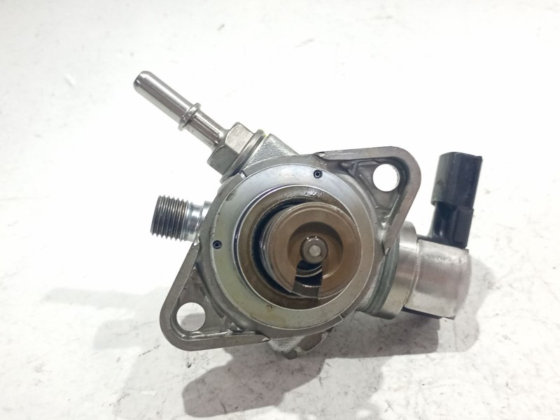 Recambio de bomba combustible para renault clio iv (bh_) 1.2 tce 120 (bhau) referencia OEM IAM 166301888R  