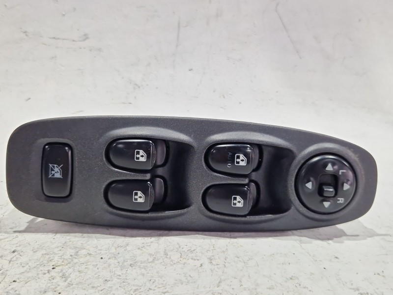 Recambio de mando elevalunas delantero izquierdo para hyundai accent ii sedán (lc) 1.3 referencia OEM IAM 620W10270  