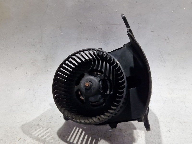 Recambio de motor calefaccion para renault megane scénic 1.5 dci 106 cv referencia OEM IAM J84f666583v  