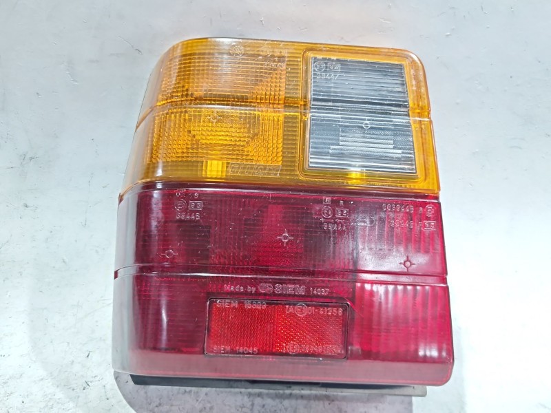 Recambio de piloto trasero izquierdo para fiat uno (146)(1983) 1.0 referencia OEM IAM 0039448  