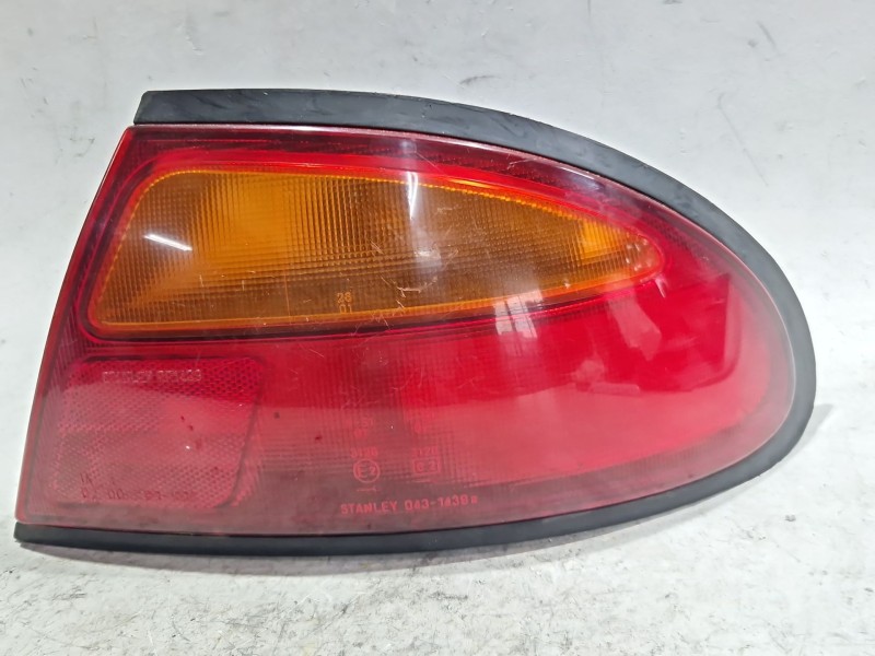 Recambio de piloto trasero derecho para mazda 323 c v (ba) 1.5 16v referencia OEM IAM 0431439  