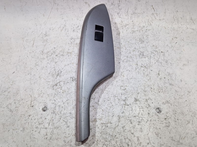 Recambio de mando elevalunas delantero derecho para toyota corolla sedán (_e15_) 2.0 d-4d (ade150) referencia OEM IAM 7423112800