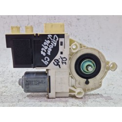 Recambio de motor elevalunas delantero izquierdo para citroën c4 berlina 16v referencia OEM IAM 996393101  