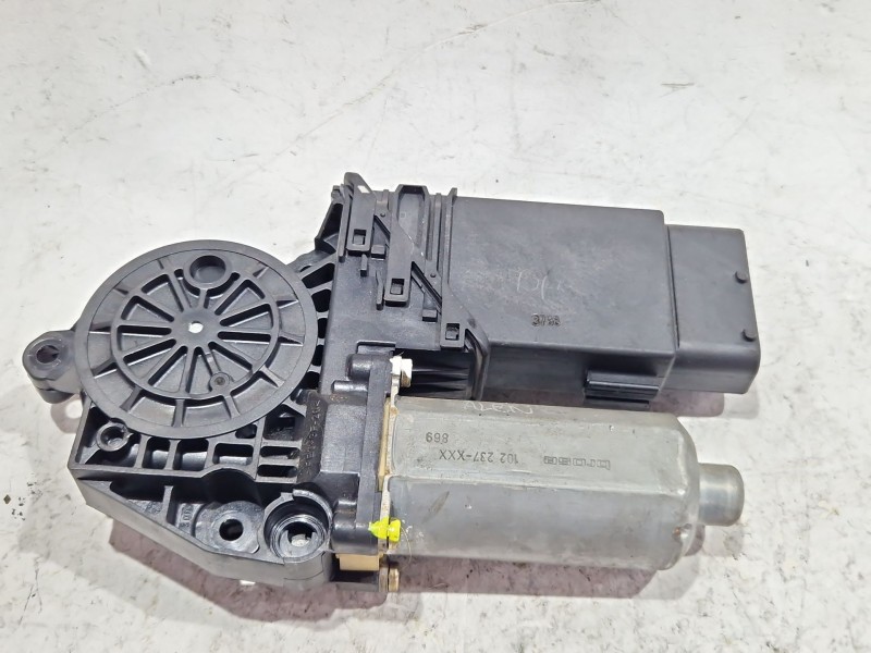Recambio de motor elevalunas delantero izquierdo para volkswagen golf iv (1j1) 1.9 tdi referencia OEM IAM 101430202  