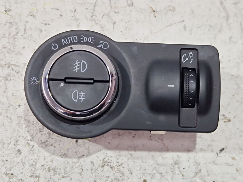 Recambio de mando luces para opel astra j gtc 2.0 cdti (08) referencia OEM IAM 13268707  