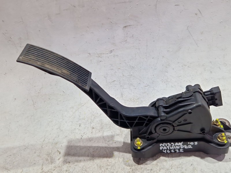 Recambio de pedal acelerador para nissan pathfinder iii (r51) 2.5 dci 4wd referencia OEM IAM 18002EA000  