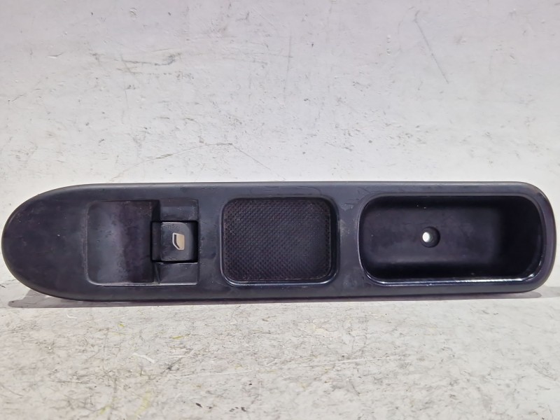 Recambio de mando elevalunas delantero derecho para peugeot 207 (2006) 1.6 hdi referencia OEM IAM 96548606  