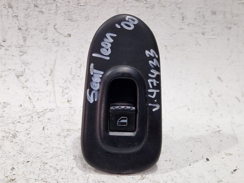 Recambio de mando elevalunas delantero derecho para seat leon (1m1) 1.9 sdi referencia OEM IAM 1M0867164  