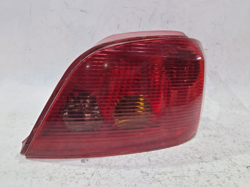 Recambio de piloto trasero derecho para peugeot 307 (3a/c) 2.0 hdi 90 referencia OEM IAM VALEO T50  