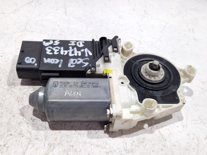 Recambio de motor elevalunas delantero izquierdo para seat leon (1m1) 1.9 sdi referencia OEM IAM 9776101430203  