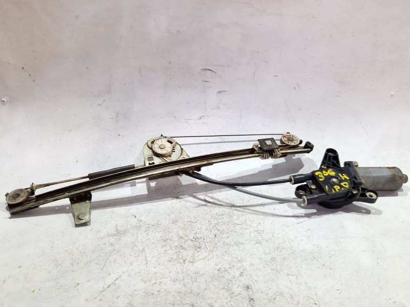 Recambio de mecanismo elevalunas delantero izquierdo para peugeot 306 (7b, n3, n5) 1.9 d referencia OEM IAM 0130821649  