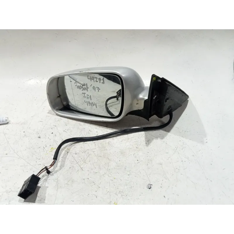 Recambio de retrovisor izquierdo para volkswagen passat b5 (3b2) 1.9 tdi referencia OEM IAM   