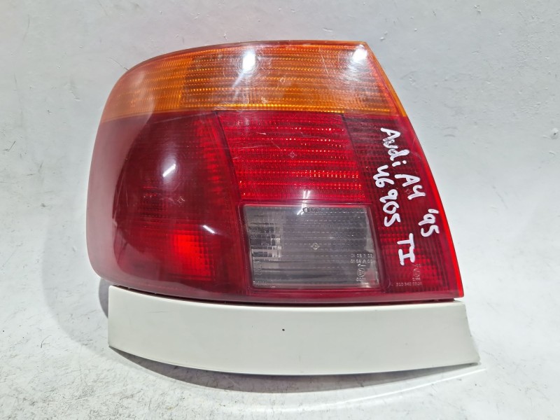 Recambio de piloto trasero izquierdo para audi a4 b5 (8d2) 1.8 referencia OEM IAM 8d0945095A  