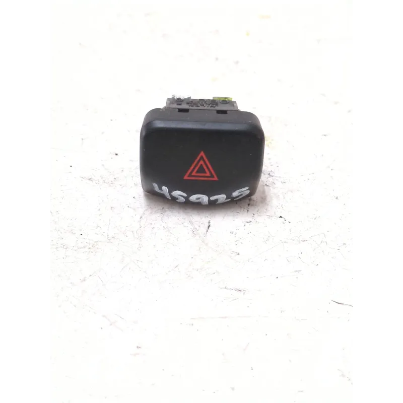 Recambio de boton emergencia para nissan note (e11, ne11) 1.6 referencia OEM IAM 06019  