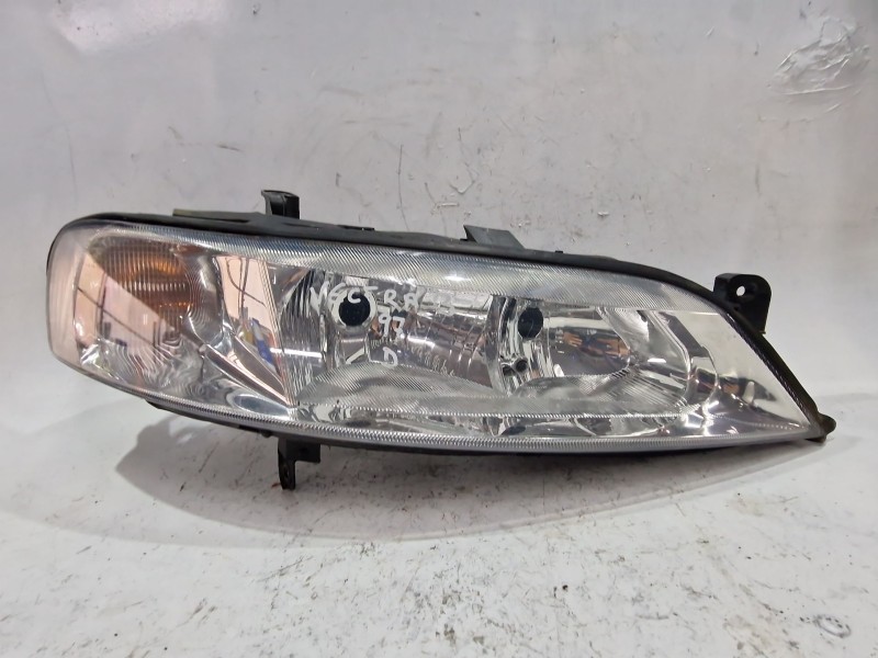 Recambio de faro delantero derecho para opel vectra b berlina (1995) 1.8 i 16v referencia OEM IAM 09119524  