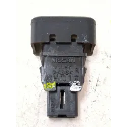 Recambio de boton emergencia para nissan note (e11, ne11) 1.6 referencia OEM IAM 06019  