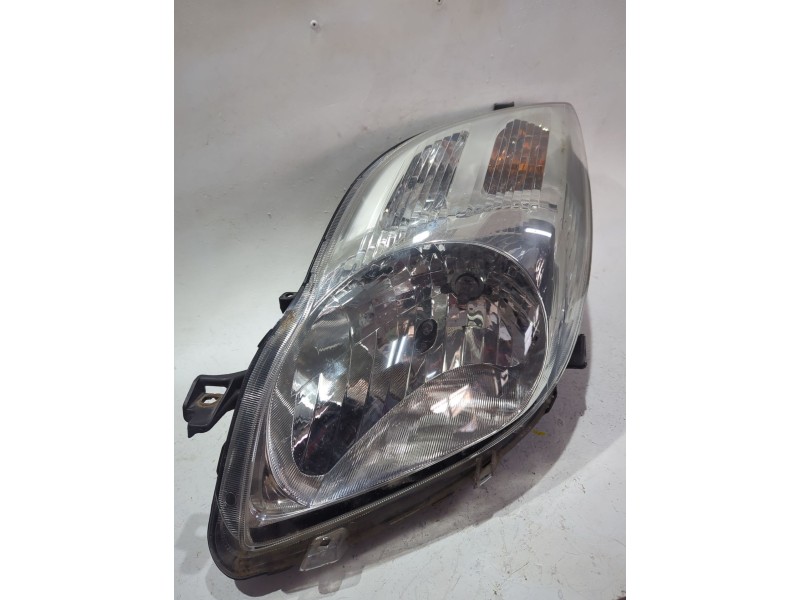 Recambio de faro delantero izquierdo para toyota yaris (_p9_) 1.4 d-4d (nlp90_) referencia OEM IAM 89902764  