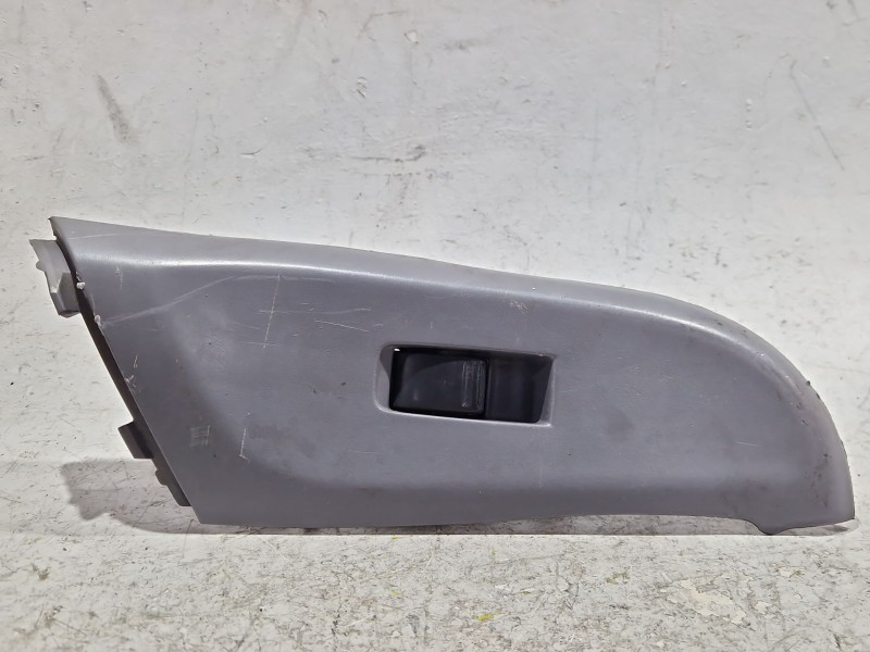 Recambio de mando elevalunas delantero derecho para nissan almera ii (n16) 1.5 dci referencia OEM IAM 80960  