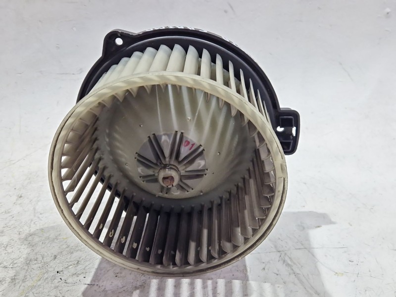 Recambio de motor calefaccion para toyota carina e sedán (_t19_) 2.0 i (st191) referencia OEM IAM   