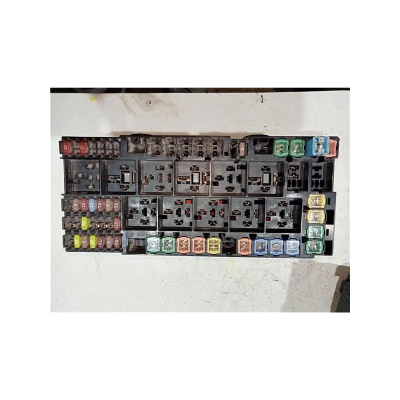 Recambio de caja fusibles/rele para ford transit bus (tt9)(2006) referencia OEM IAM BK2T14B144CA  