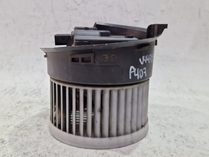 Recambio de motor calefaccion para peugeot 407 hdi 135 referencia OEM IAM 6441S3  