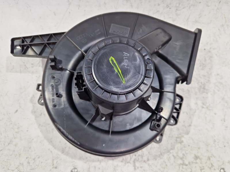 Recambio de motor calefaccion para seat ibiza (6l1)(04.2002) 1.4 fresh [1,4 ltr. - 63 kw 16v] referencia OEM IAM 6Q1820015H  