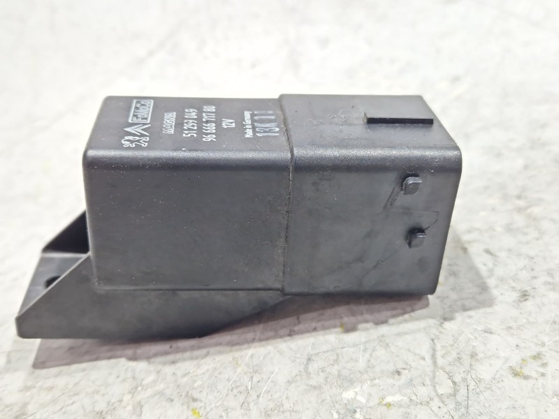 Recambio de caja precalentamiento para citroën c4 ii (nc_) 1.6 hdi 110 referencia OEM IAM 9666671780  