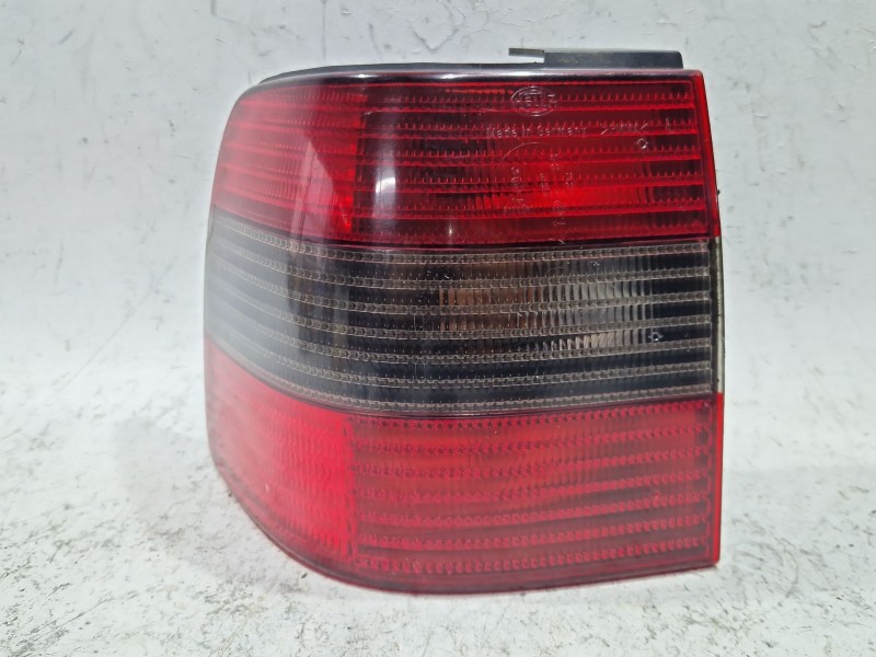 Recambio de piloto trasero izquierdo para volkswagen passat b5 (3b2) 1.9 tdi referencia OEM IAM 3A5945111A  