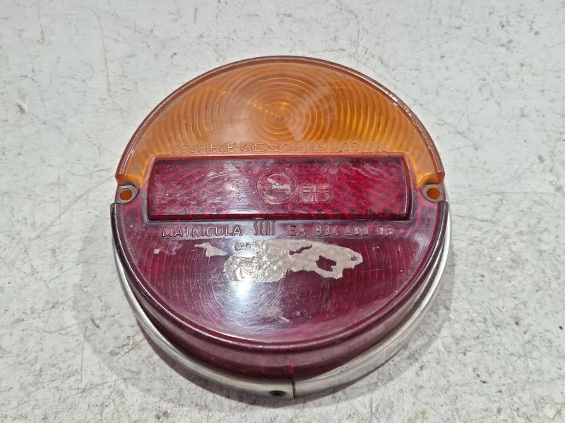 Recambio de piloto trasero derecho para seat 850 (100gd) 0.9 referencia OEM IAM 93440008  