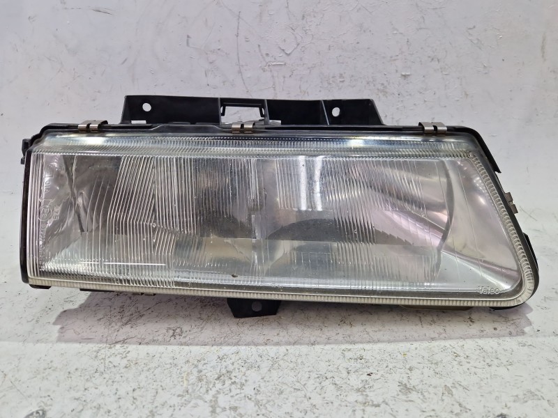 Recambio de faro delantero derecho para citroën xantia berlina (1993) 1.9 d referencia OEM IAM 9171104HCR  