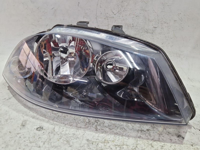 Recambio de faro delantero derecho para seat cordoba (6l2) 1.9 tdi referencia OEM IAM 6L1941006M  