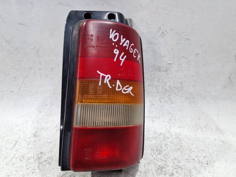 Recambio de piloto trasero derecho para chrysler voyager es (1987) 2.5 td referencia OEM IAM 4399952  