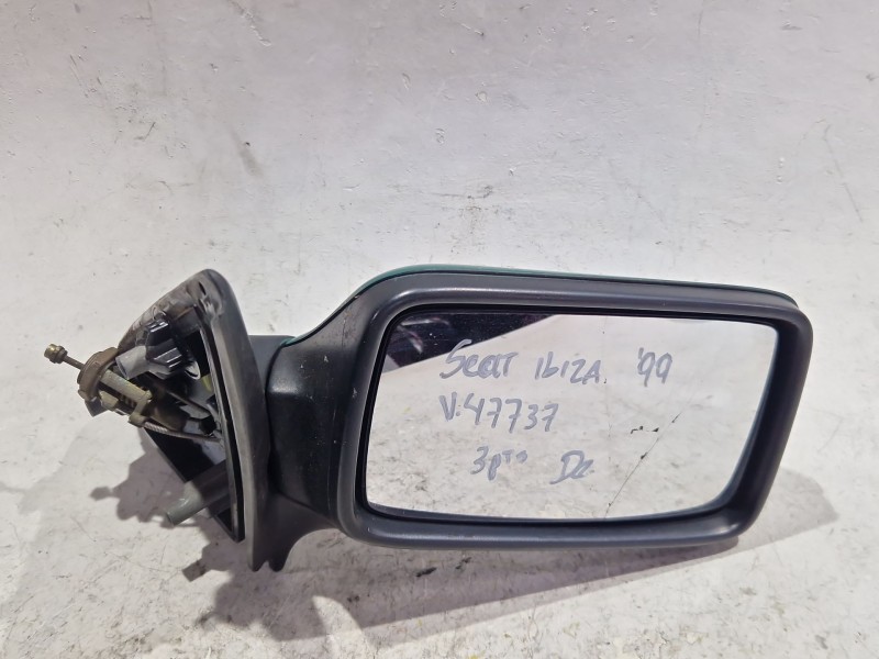 Recambio de retrovisor derecho para seat ibiza ii (6k1) 1.4 i referencia OEM IAM 415312302  